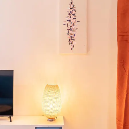 A 5' Dai Musei Vaticani E 3' Dalla Metro *