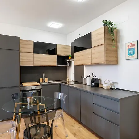 Apartment A 5' Dai Musei Vaticani E 3' Dalla Metro *