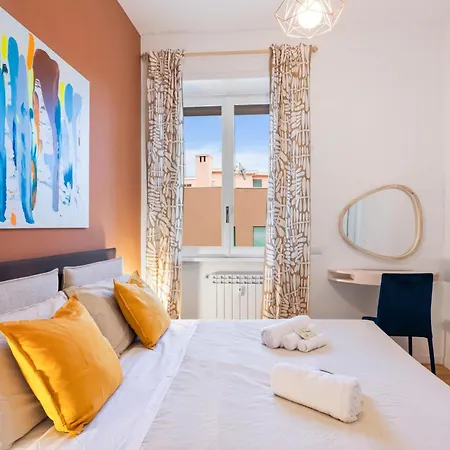 A 5' Dai Musei Vaticani E 3' Dalla Metro